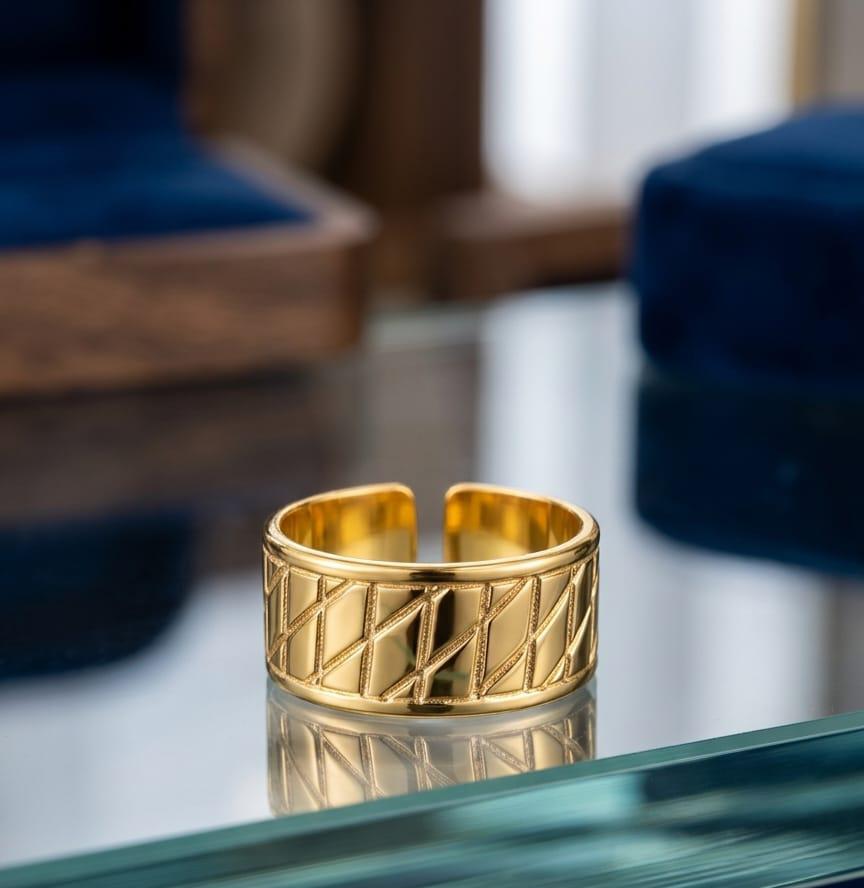 Geometric Cross-Hatch Band Ring