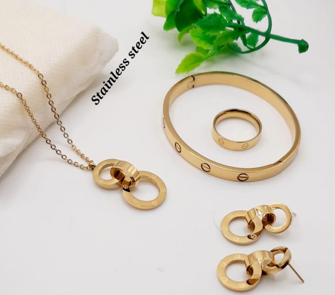 Luxury Gold Interlocking Double Ring Jewelry Set (4-Piece)